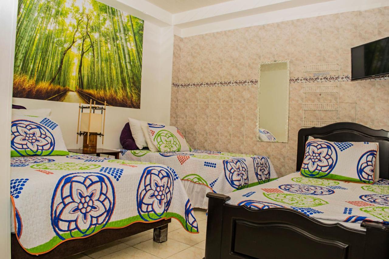 Hostal Tequendama Martha Santamaria 卡利 外观 照片